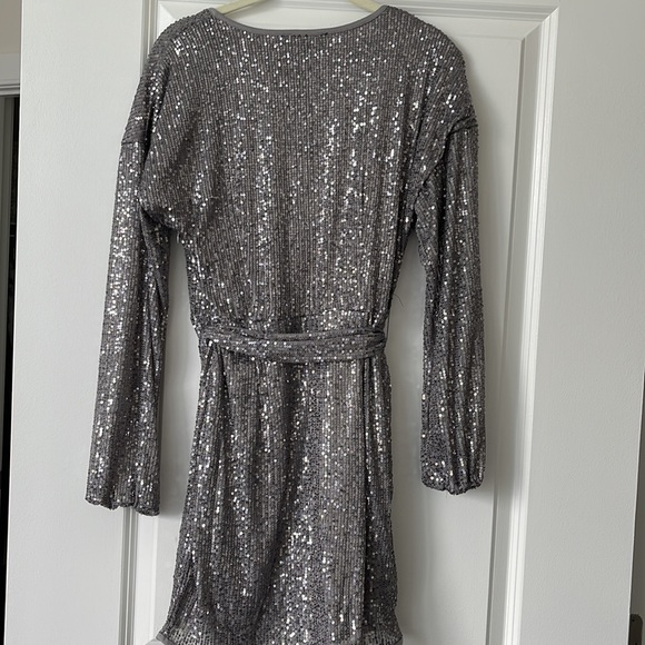 Forever 21 sequin dress - Picture 7 of 7